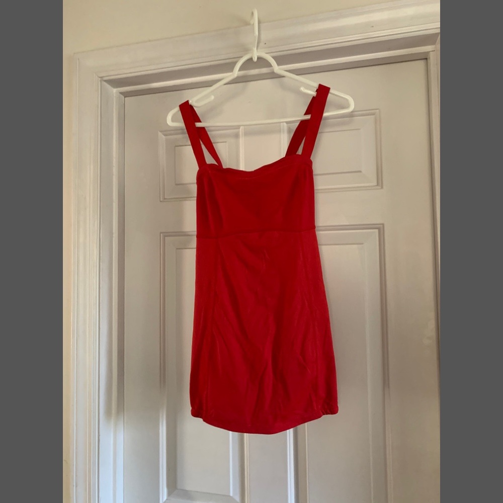 Lululemon tank top